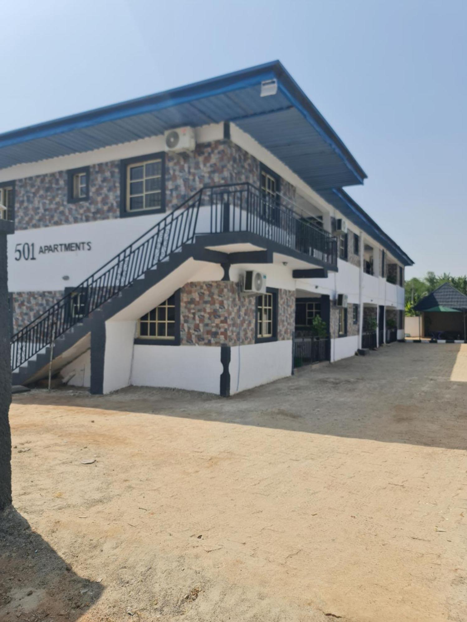 501 Aparthotel Akure Extérieur photo